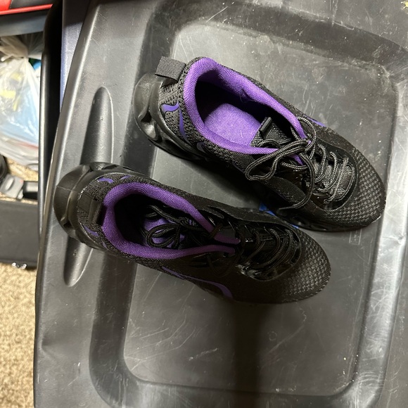 Unisex Shoes - Picture 3 of 3